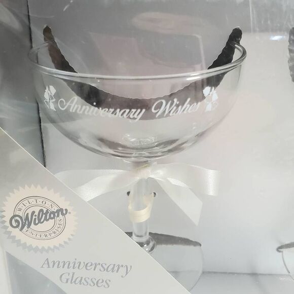 Wilton 1988 Happy Anniversary Champagne Glass set - Picture 2 of 7